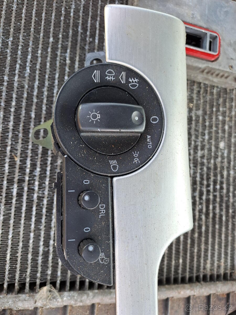 Náhradní díly na Audi A4 - 6