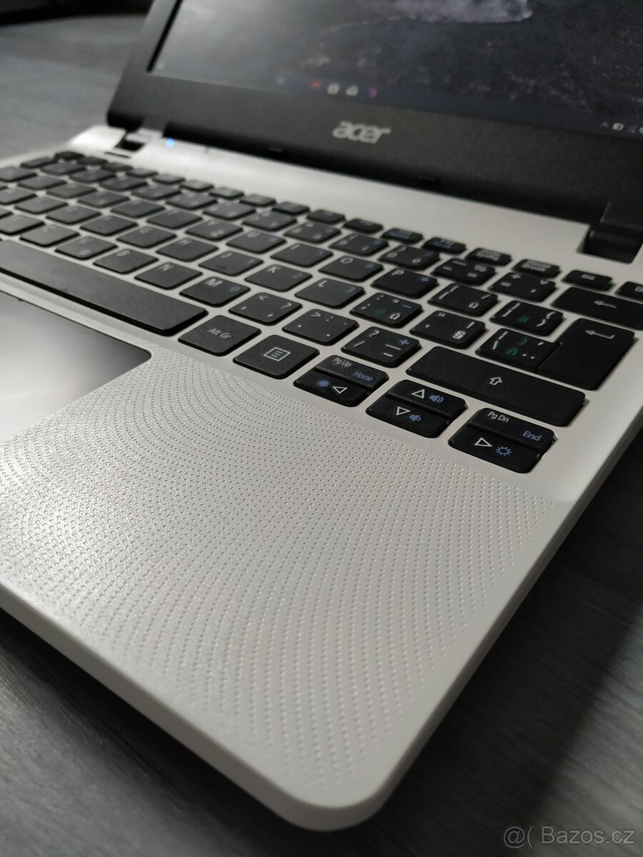 Acer ES1-132, 11.6", 2GB, 32GB eMMC, W10 - 6