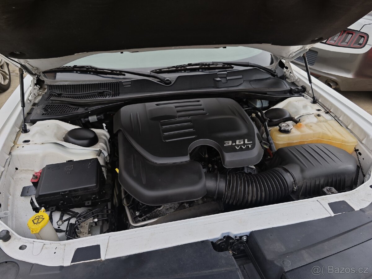 Dodge Challenger - 6