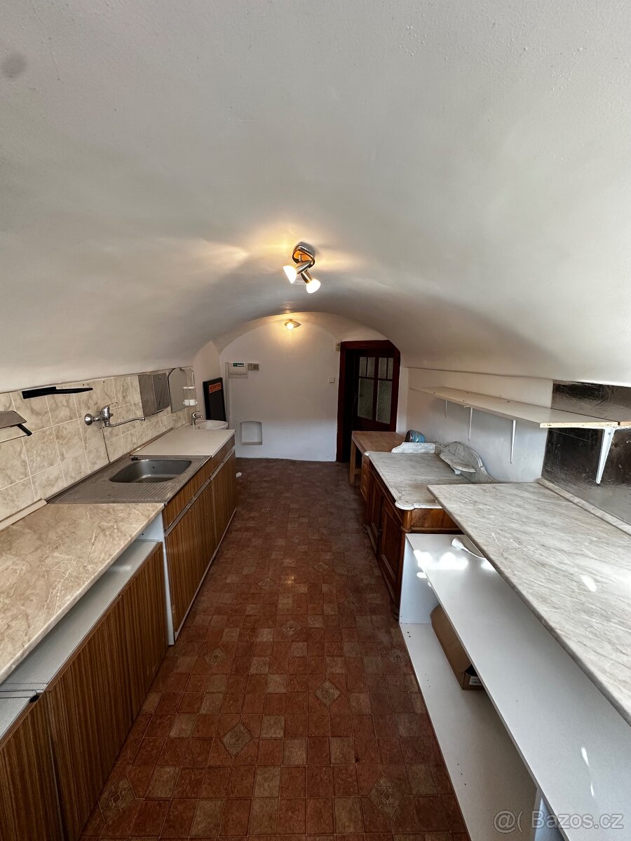 Pronájem prodejního okénka - 6