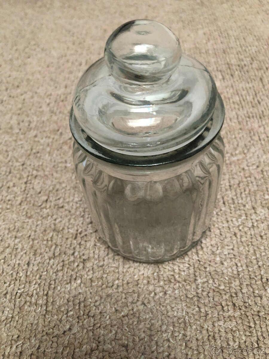 Skleněné dózy s víčkem - 6