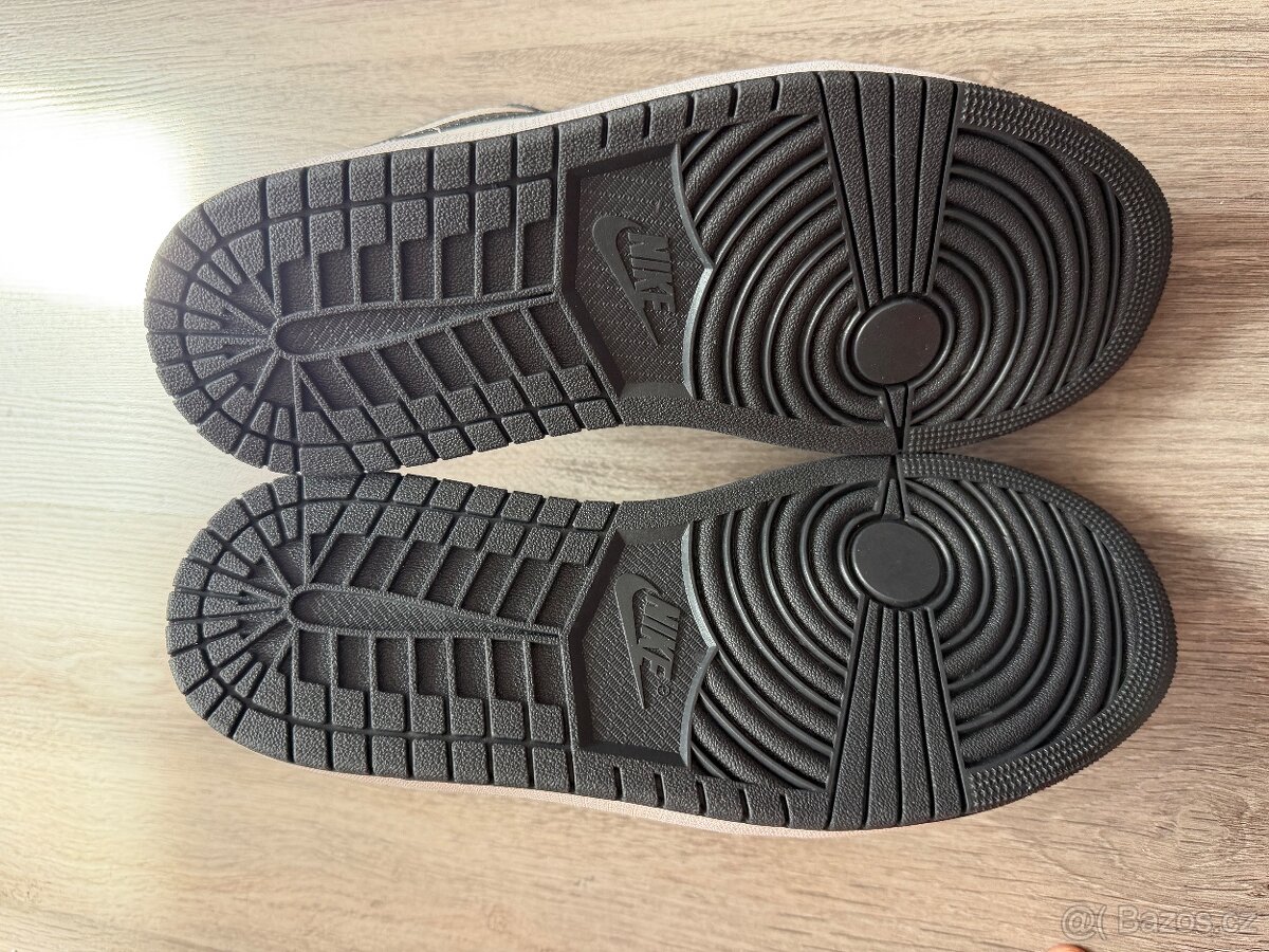 Jordan 1 Low - 6