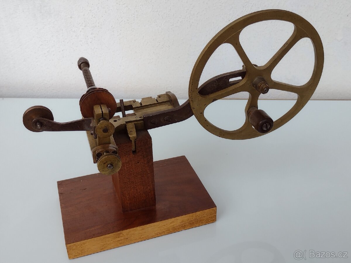 Stará hodinářská frézka - 6