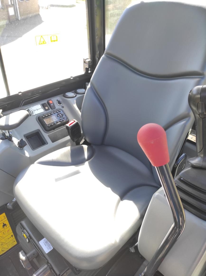 Pásový Bagr Bobcat E50Z Klimatizace - 6