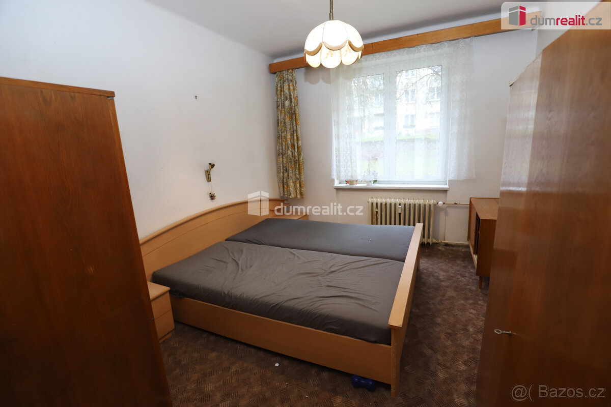 Prostorný udržovaný byt 3+1 v přízemí cihlové budově v klidn - 6