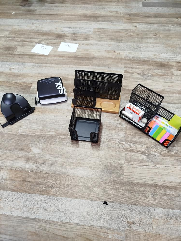 ŠKOLNÍ A KANCELÁŘSKÉ DOPLŇKY - 6