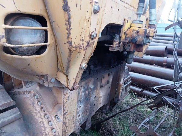 21t pásový nakladač Komatsu D75S - 6