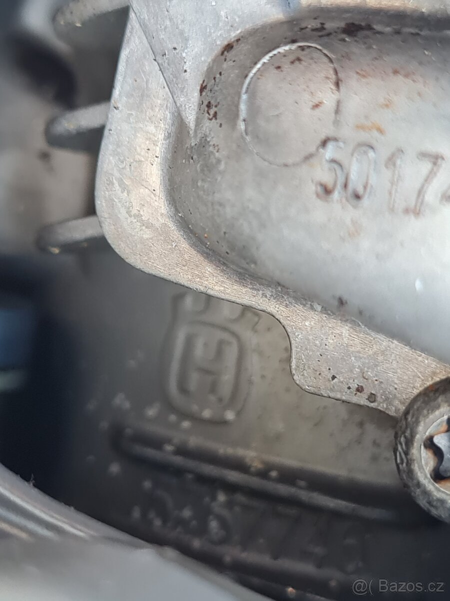 Husqvarna 565 motorova pila zaruka - 6