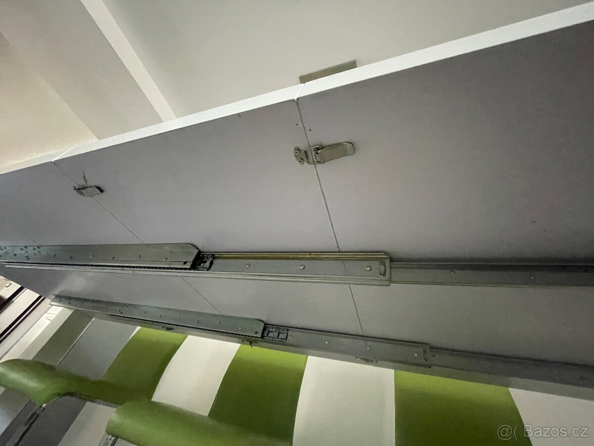 Rozkládací jídelní stůl - 6