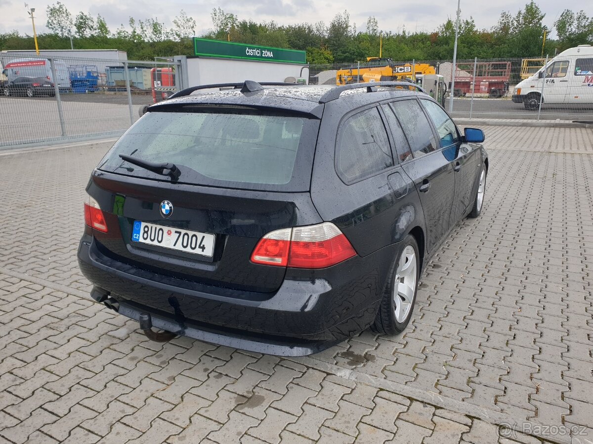 BMW E61 530D Manuál - 6
