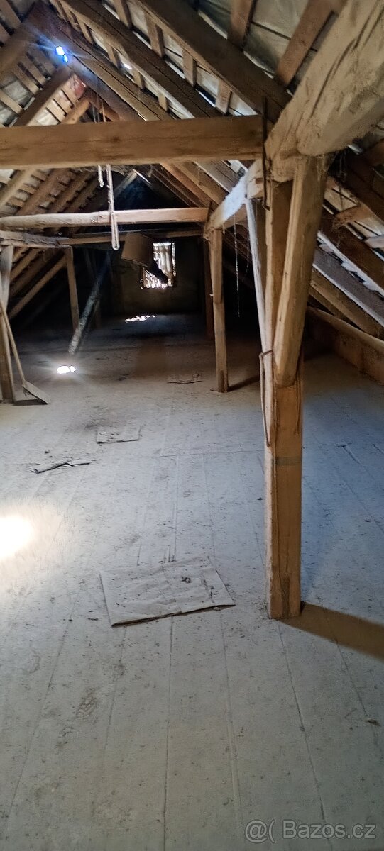 Staré trámy a rozebrání starých objektů - 6