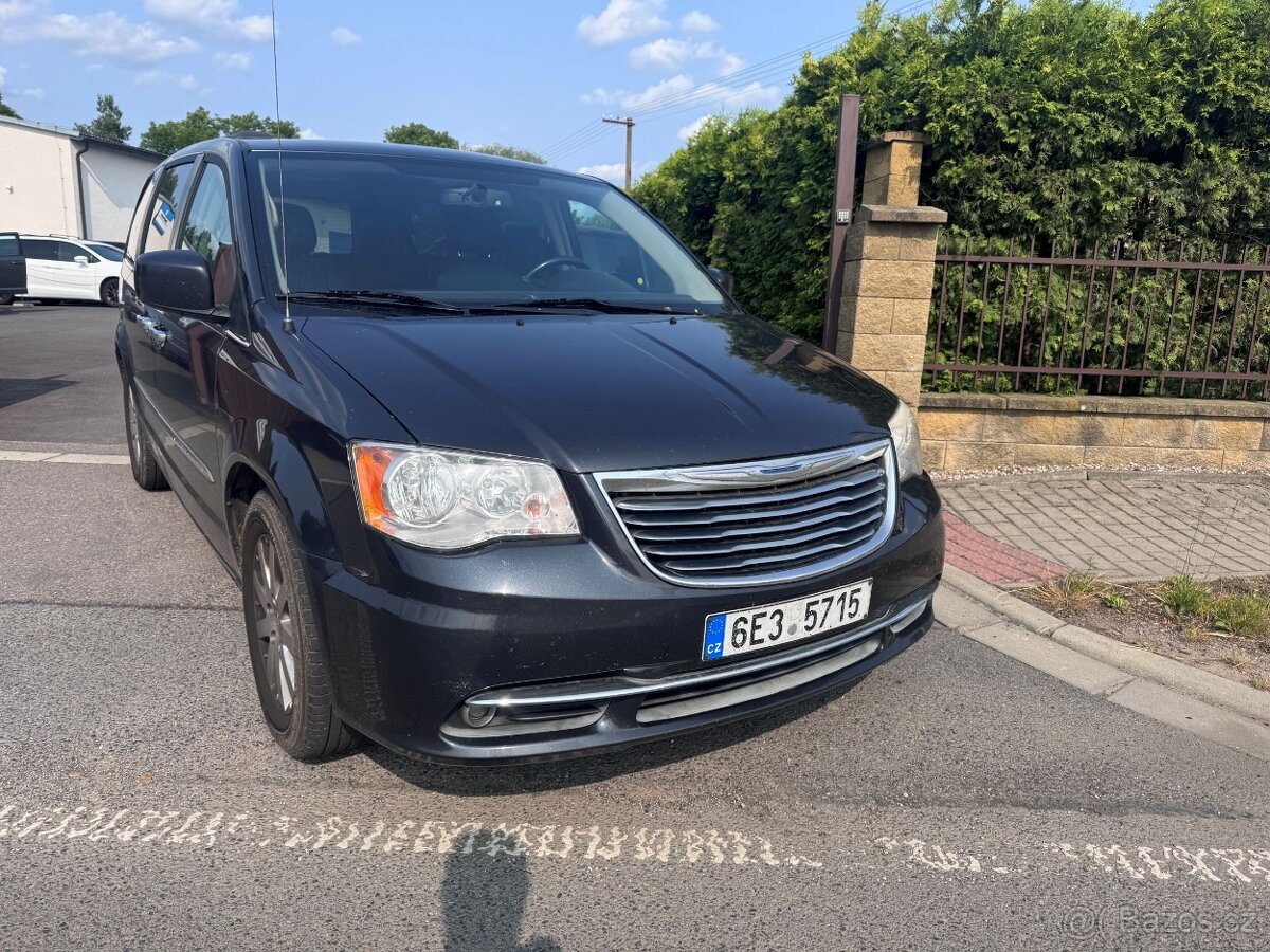 Chrysler Town Country 3,6 RT DVD Stown Kůže 2014 - 6