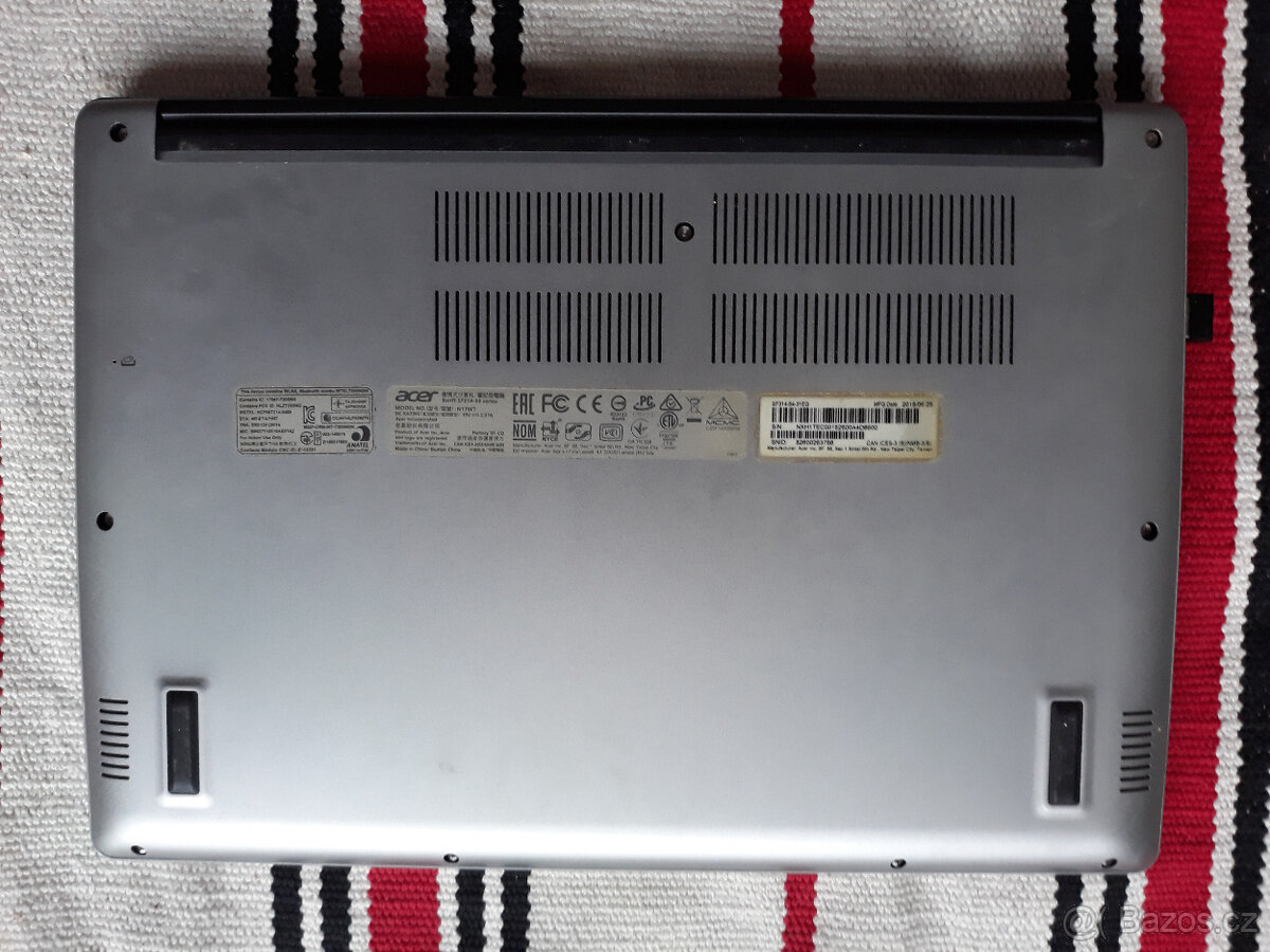 Funknční notebook Acer - 6