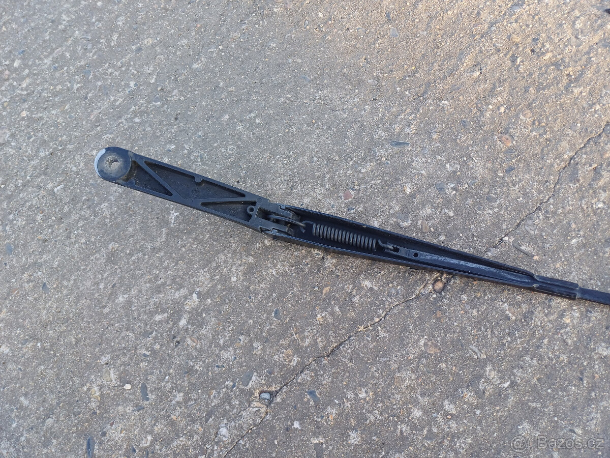 Ramínka předních stěračů Octavia 2 - 6