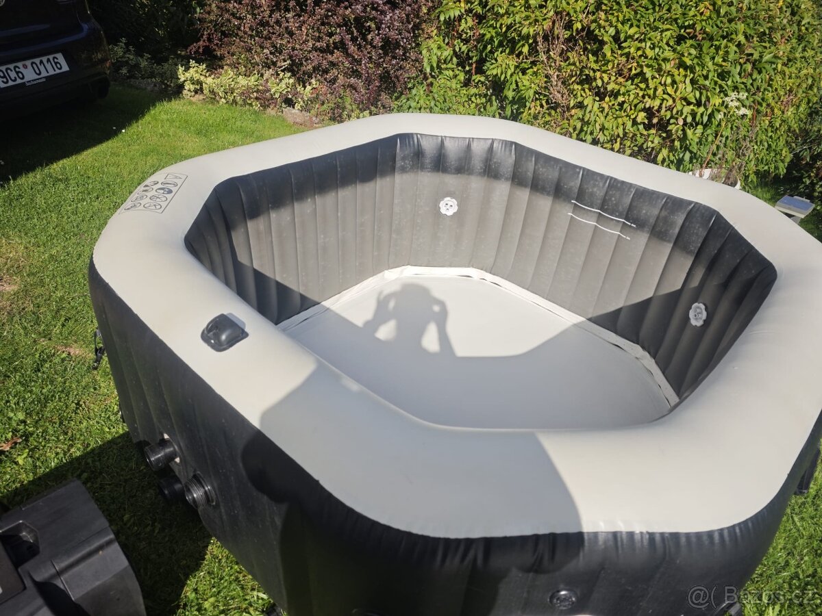 Vířivka Intex pro 4 osoby - 6