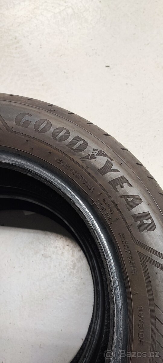 Jako nové 215/60/17 Goodyear Efficient Grip 2 SUV, DOT 4623. - 6
