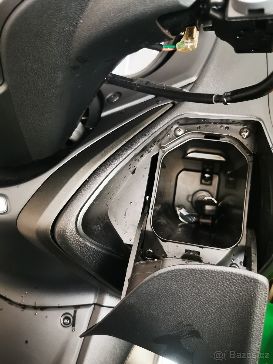 Yamaha T-Max 560 - 6