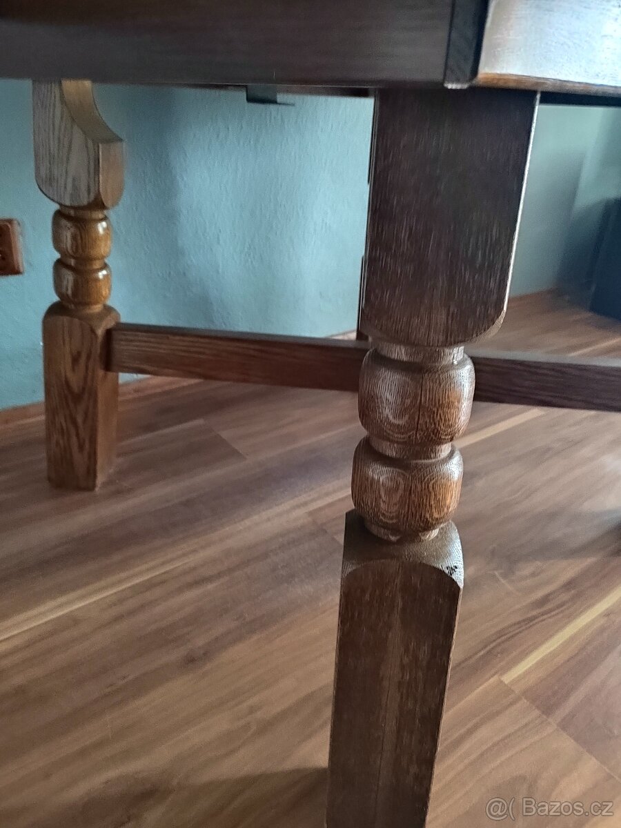Jídelní stůl - 6