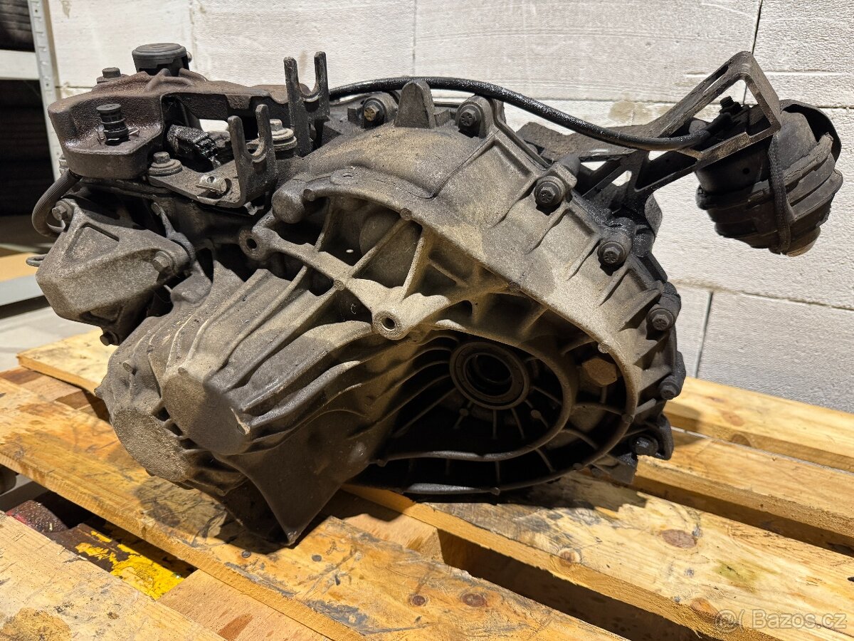 Manuální převodovka Volvo XC90 D5 AWD 2009 M66 36001348 - 6