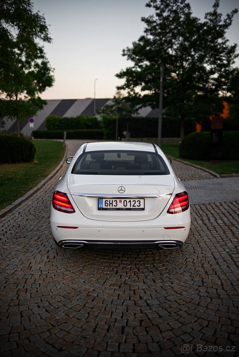 MERCEDES-BENZ E220d 143kW //2016 9G FULL LED NAVI HEAD-UP - 6