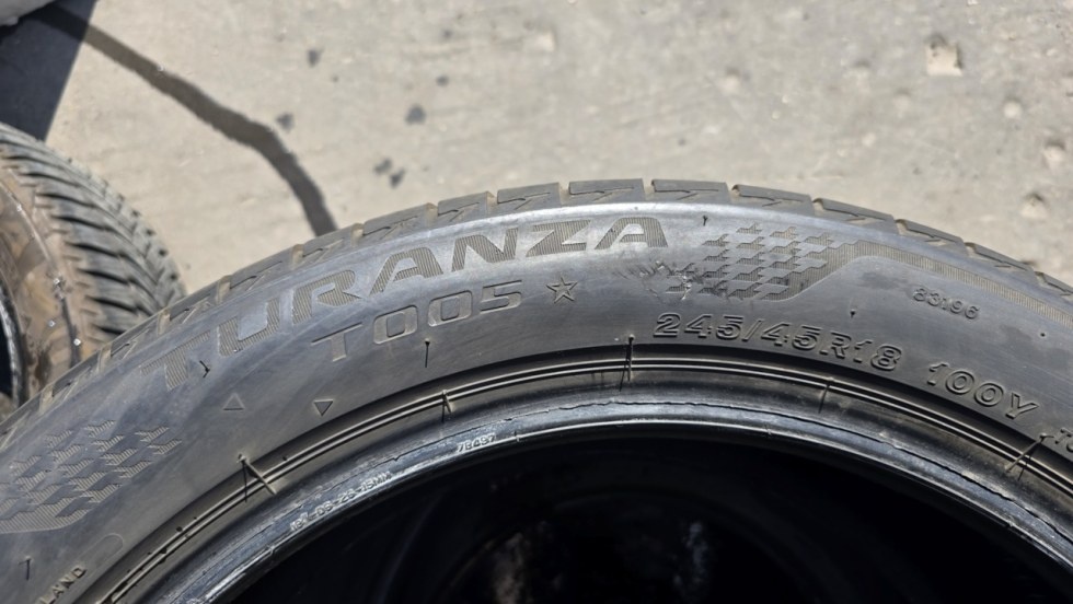 Letní pneu 245/45/18 Bridgestone - 6