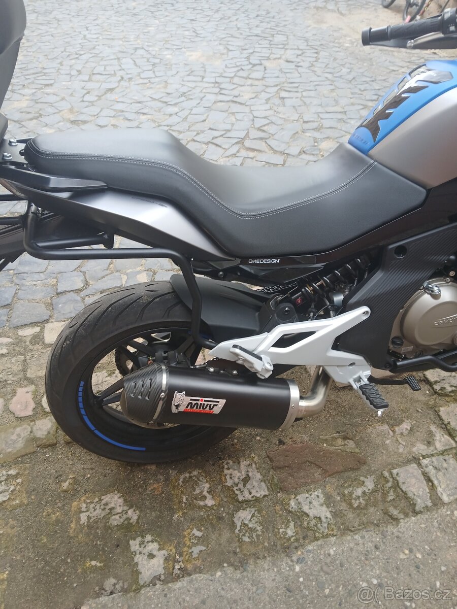 CF MOTO 650 PREMIUM - 6