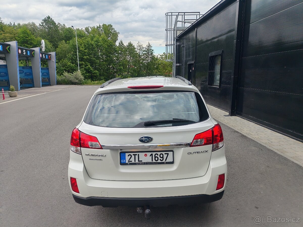 Subaru Outback 2.5 - 6