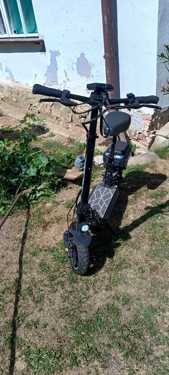 Elektrokoloběžka HECHT - 6
