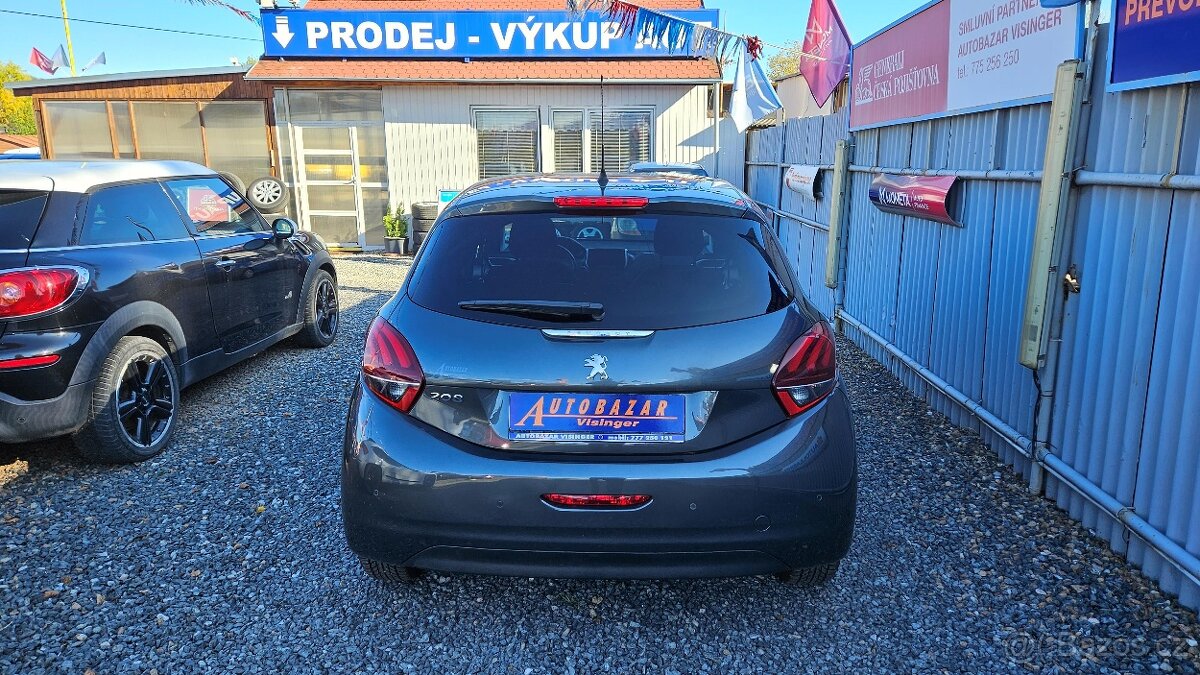 PEUGEOT 208 1,6 HDI STYLE - 6