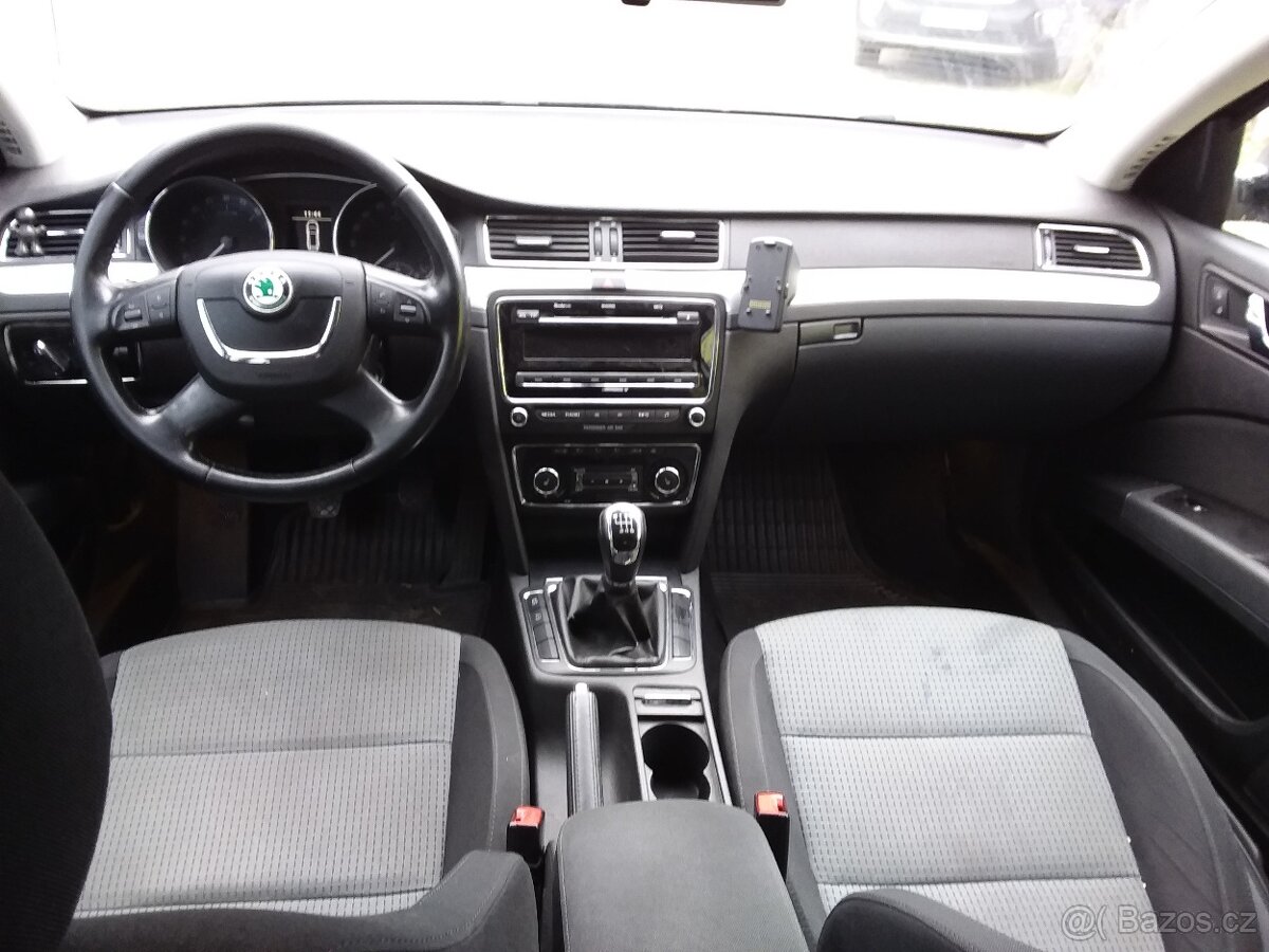 SUPERB II COMBI 2.0TDI 125KW,XENON,KLIMA,CHROM-PAKET,POJÍZDN - 6