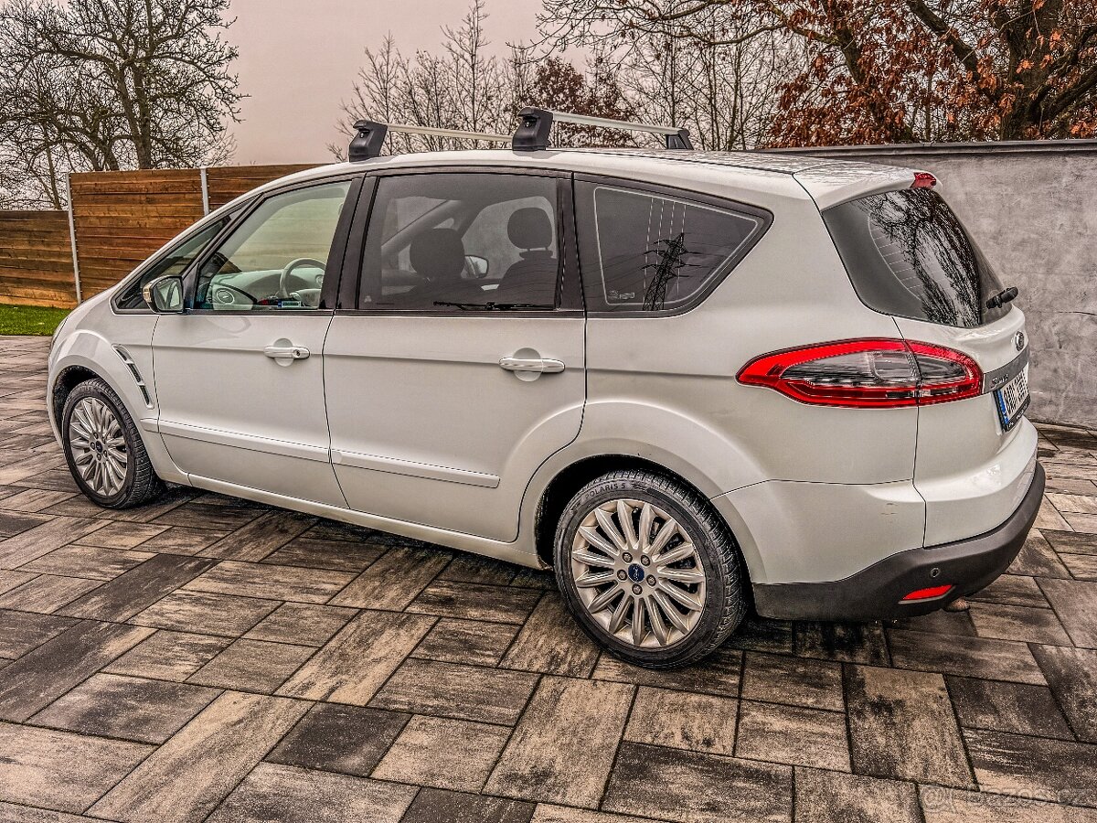 Ford S-MAX 1.6 (118 kW) – 7 míst, servisované - 6