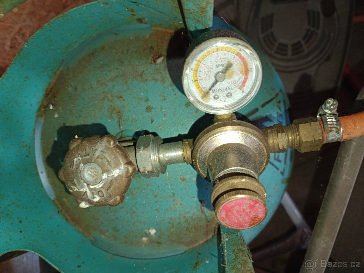 Kovadlina, nářadí, plynová výheň - 6