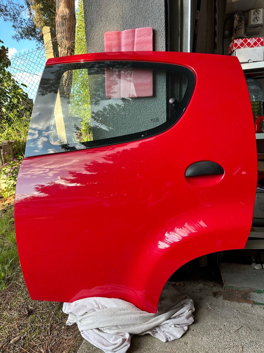 Peugeot 107 dveře - 6