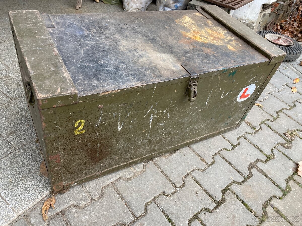 Vojenská dřevěná bedna truhla 4x - 6