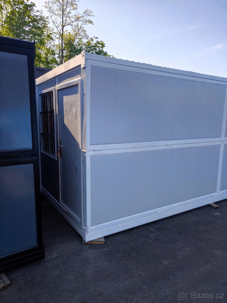 Stavební buňka 6x2,5 m s elektroinstalací, okny a mřížemi – - 6