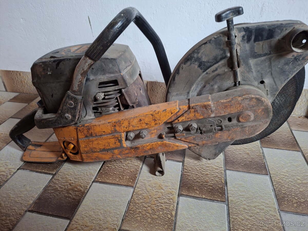 Rozbrusovaci pila PARTNER, + 8 kotoucu - 6