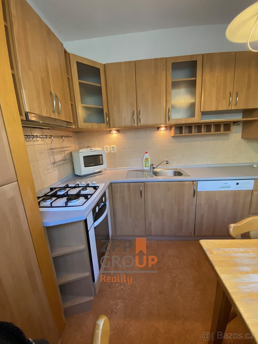 Pronájem bytu 3+1 o rozloze 69 m², ulice Sídliště pražská, H - 6