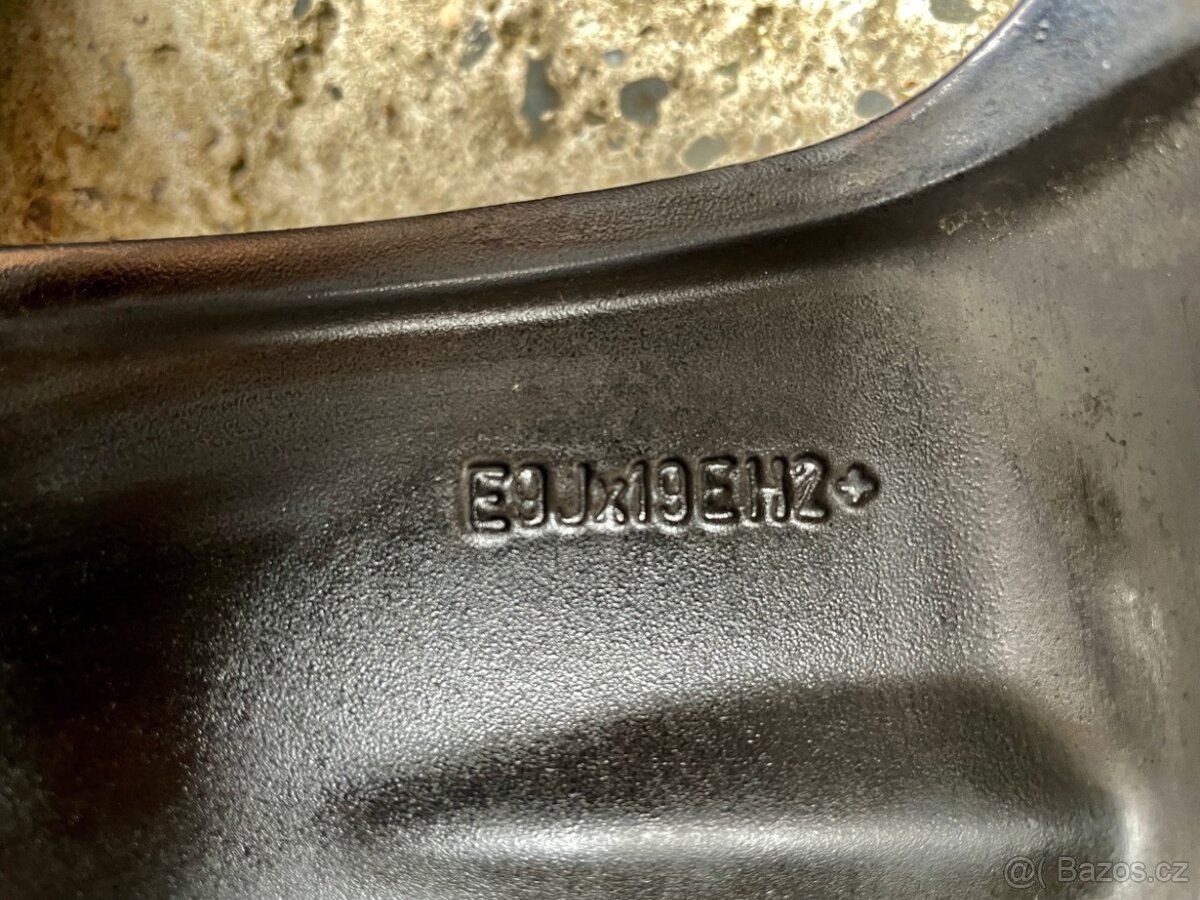 ALU kola BMW X5 255/40 R19 - 6