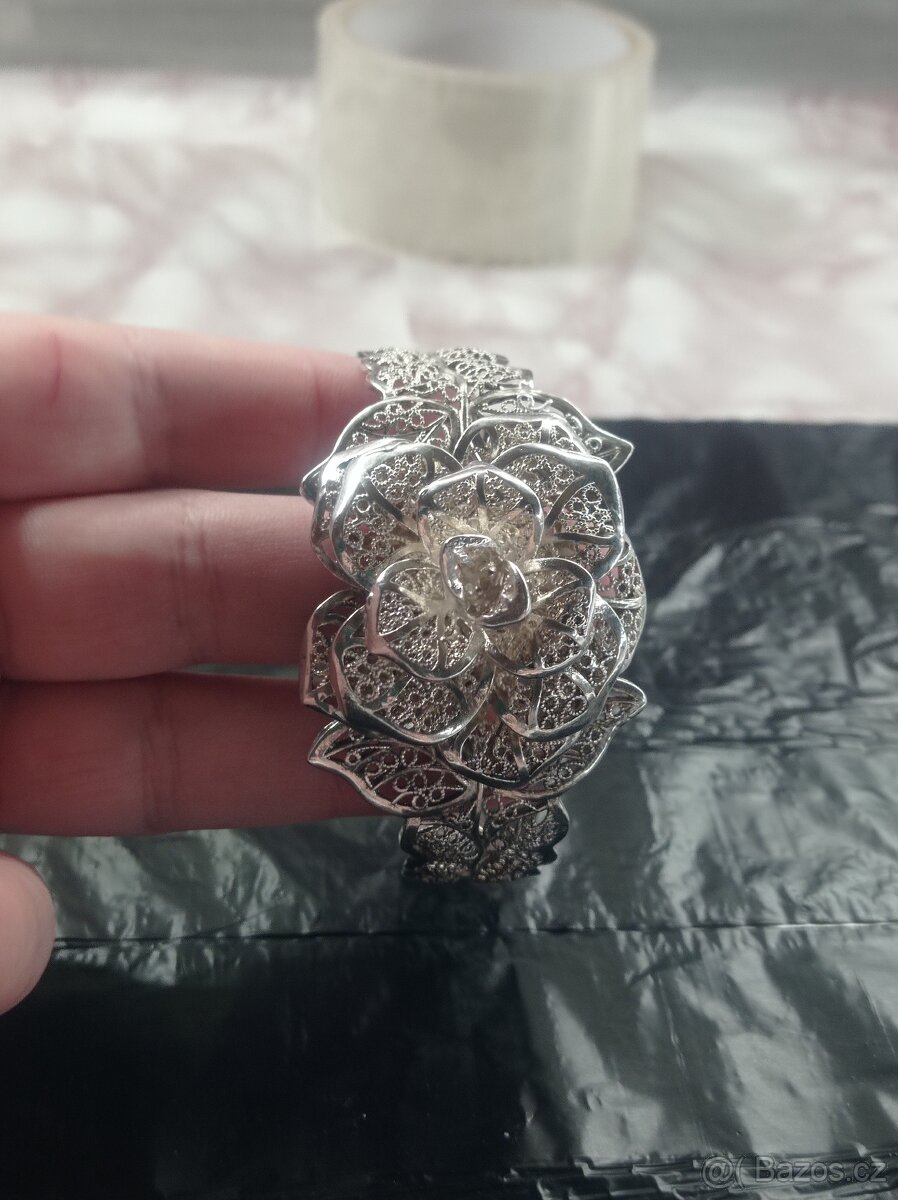 Šperky-přívěšky,náhrdelník,náramek,náušnice - 6