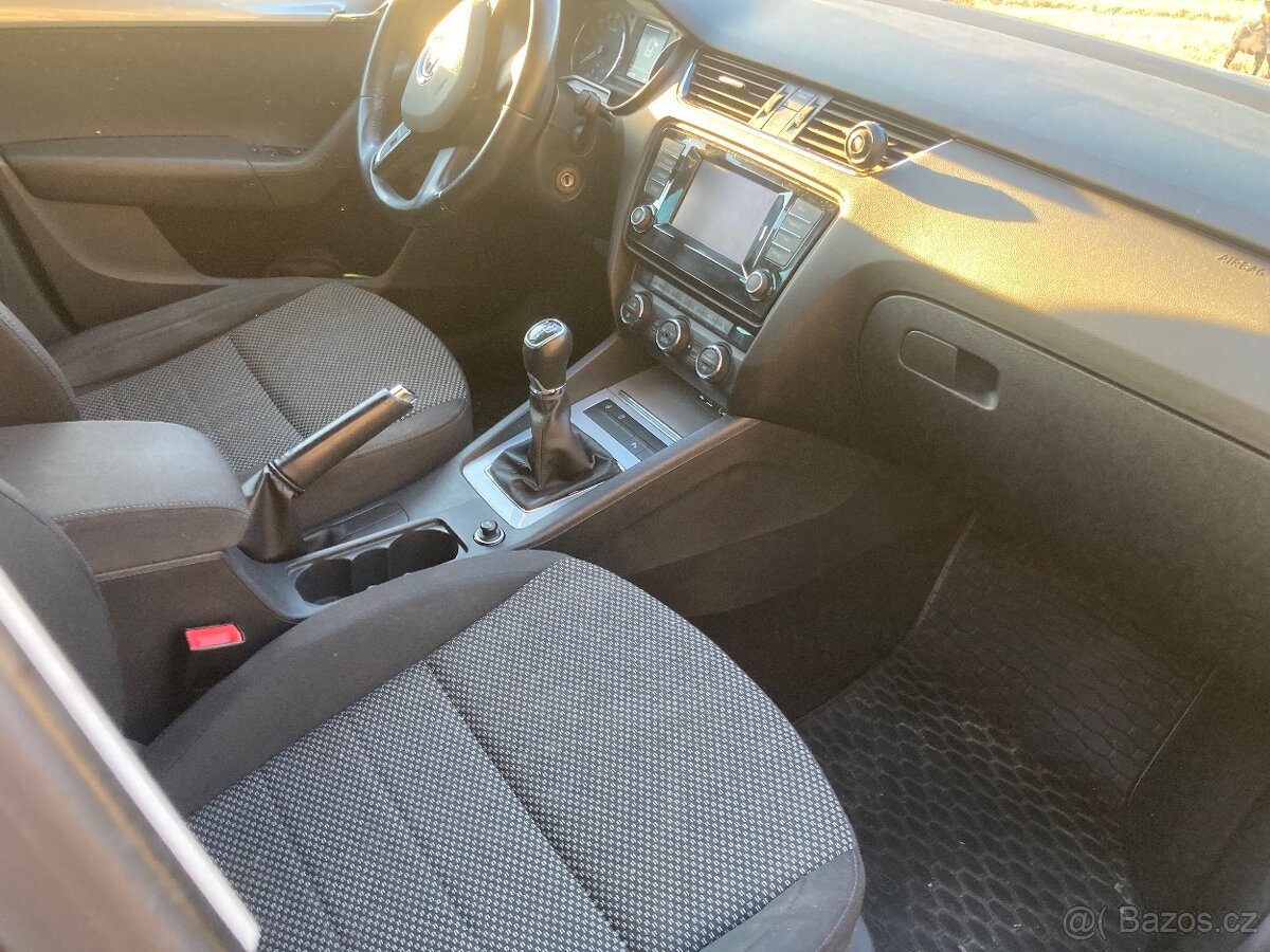 Škoda octavia 3 combi 1,6 Tdi 77 kw - 6