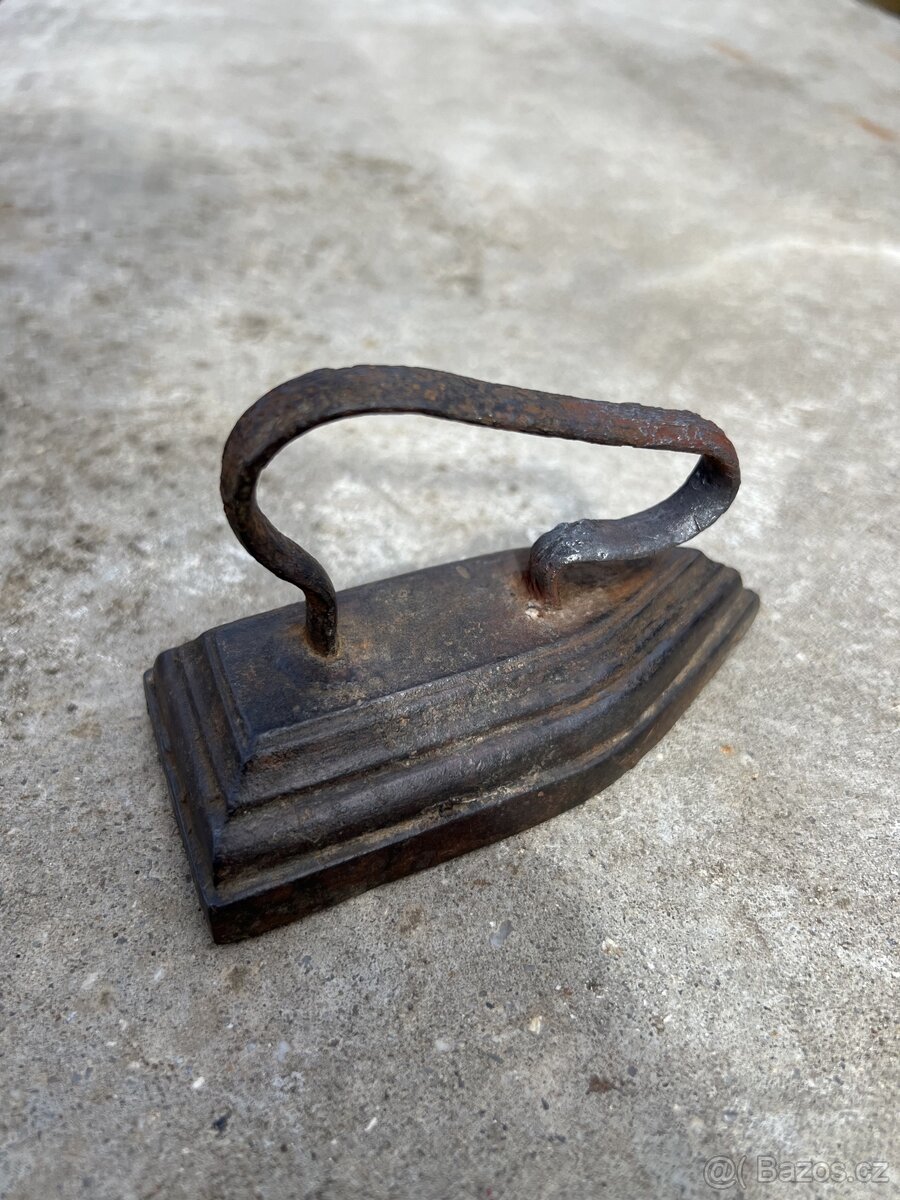 Stará retro žehlička - 6