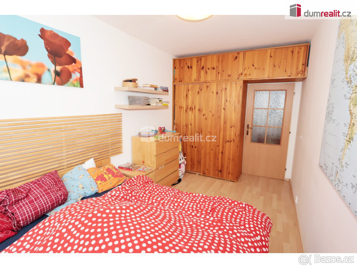 Světlý byt 74,4 m2 + terasa 7,6 m2 a zahrada 27 m2, 1NP, nov - 6