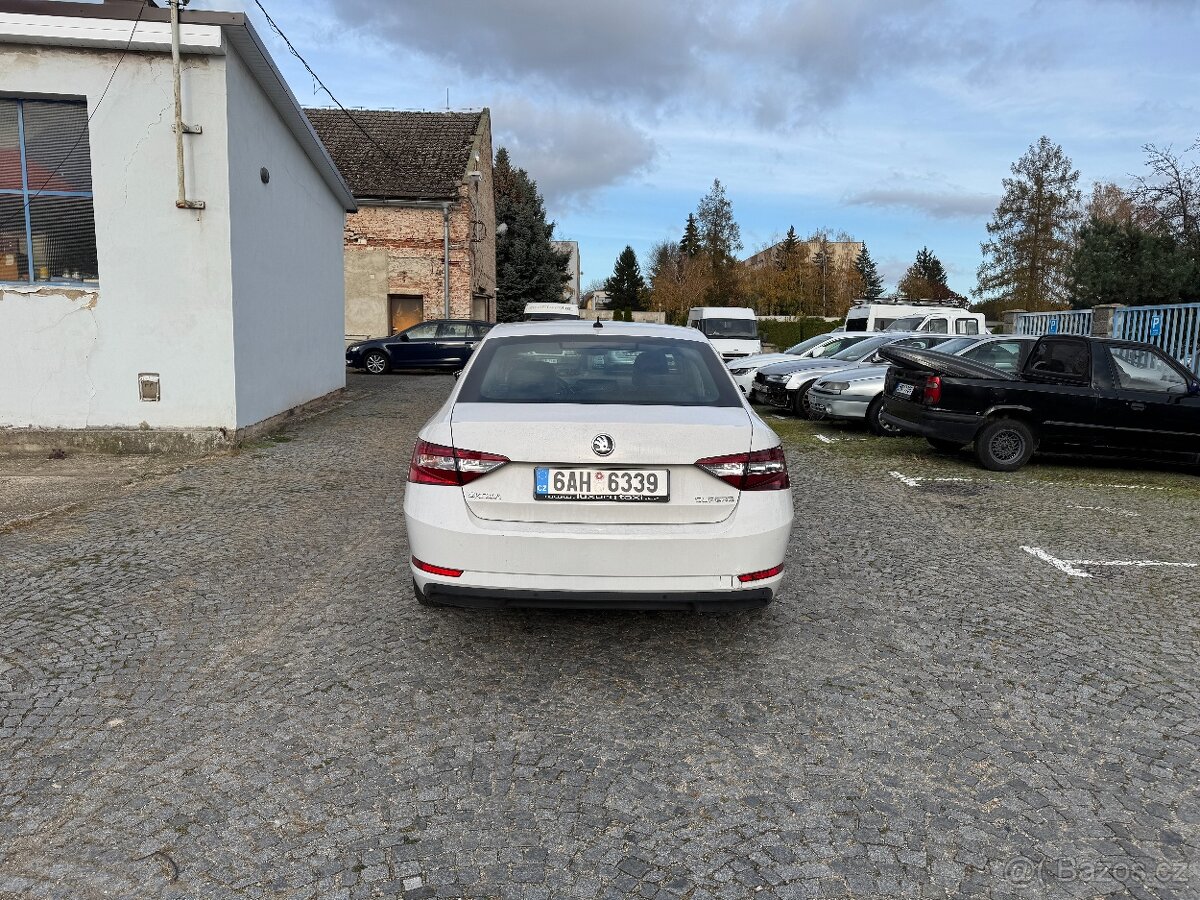 Pronájem Škoda Superb 3 DSG, 2.0 TDi , taxi,UBER, BOLT - 6