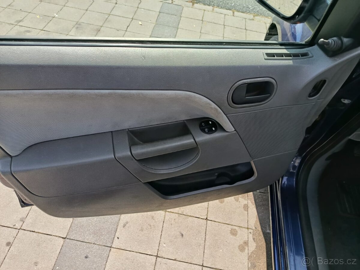 Ford Fiesta 1.4, 59 kW, r.v. 2002 - 6