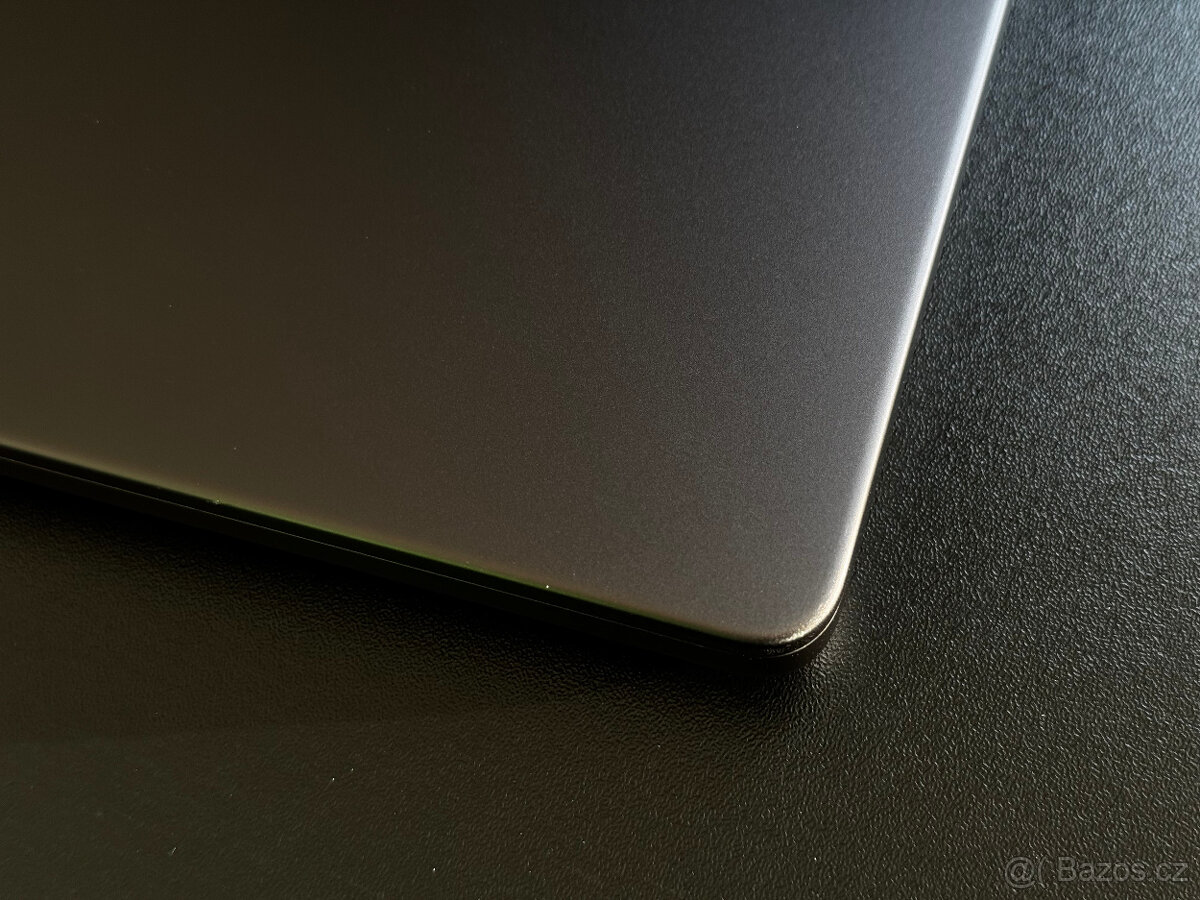 MacBook Pro 16" M4 PRO US 2024 Vesmírně černý - 6
