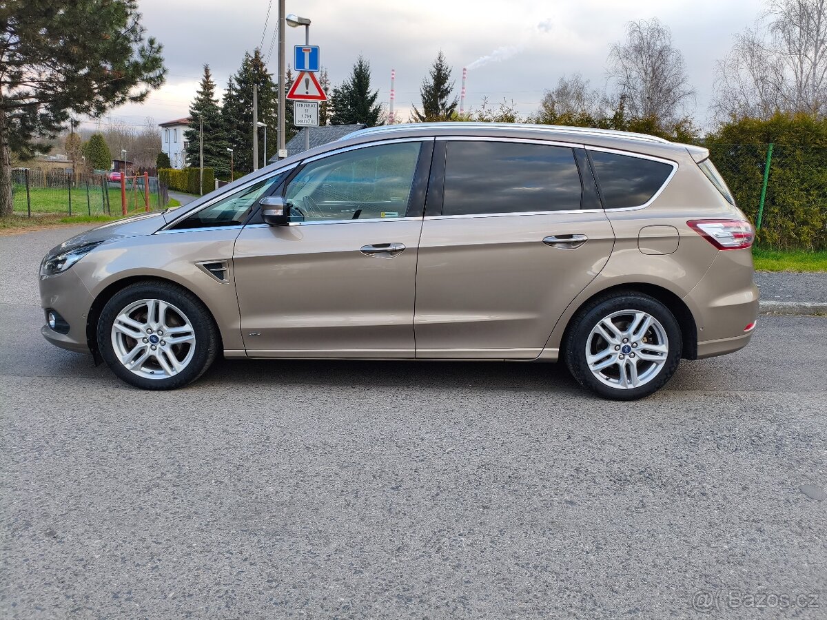 Ford S-MAX 2.0 Tdci 140Kw Titanium 4x4 r.v.2019 nové v ČR - 6