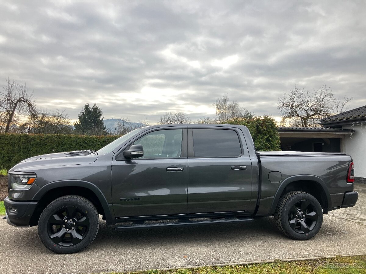 Dodge Ram 1500 Rebel 5.7 V8 HEMI 2019 - NEBOURANÝ - 6