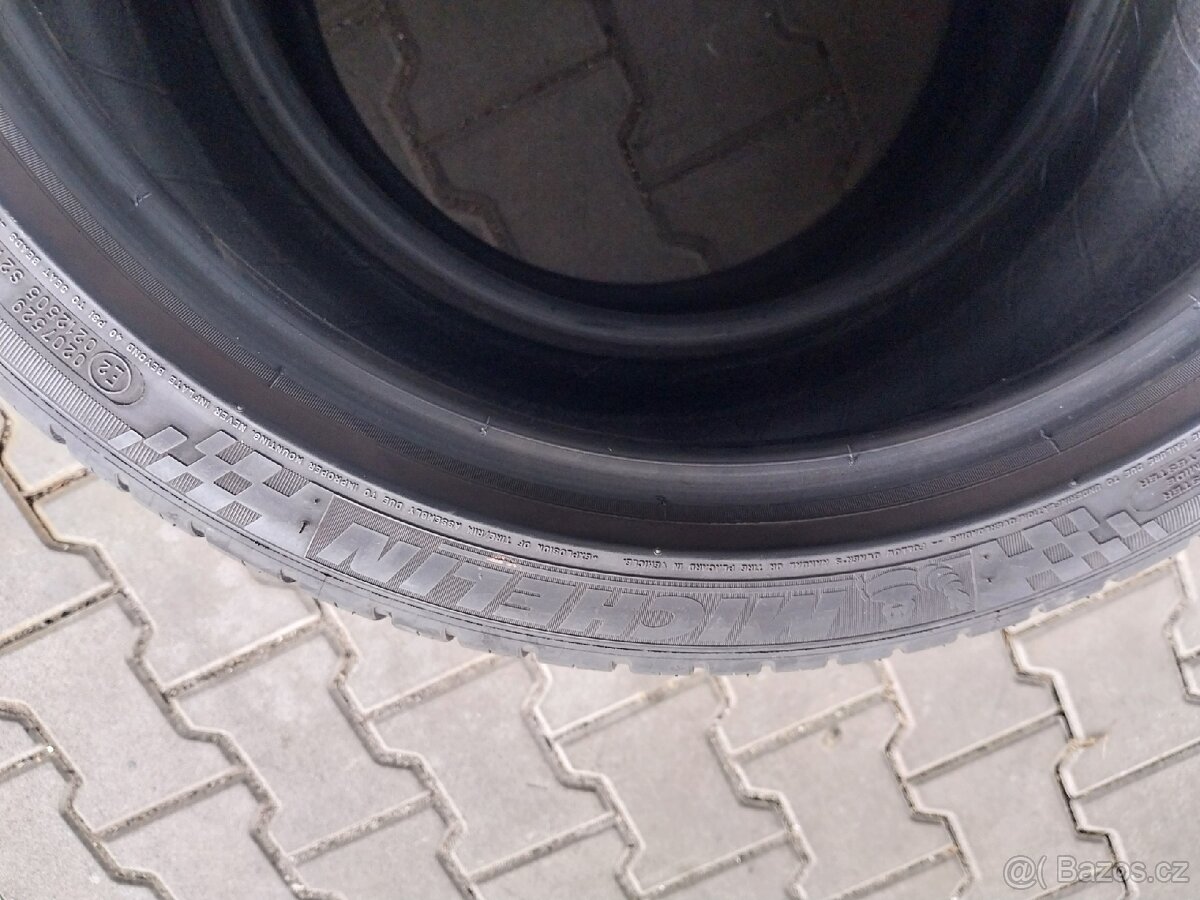 Prodám 2 x letní pneu Michelin 235/40/18 - 6
