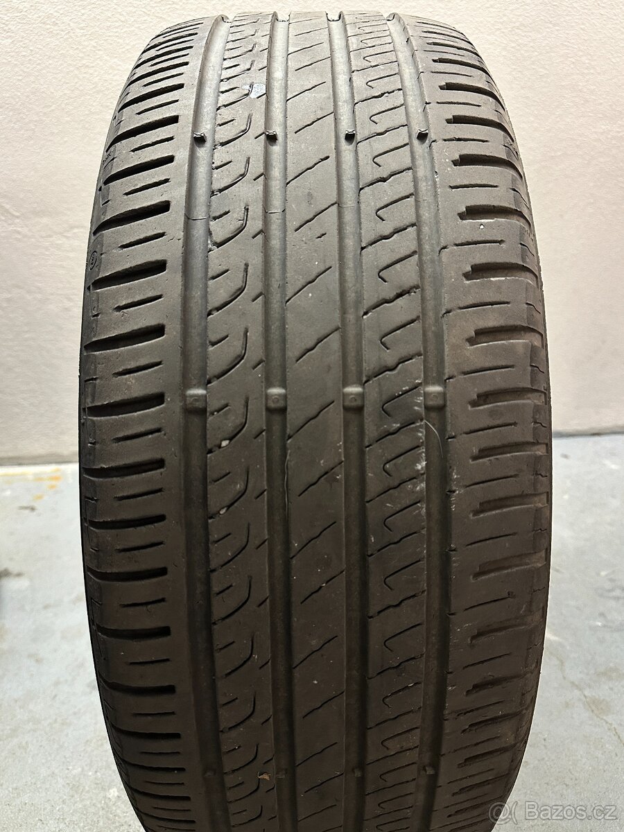 4 ks letní pneu 235/45/20 Barum Bravuris 5 - 6