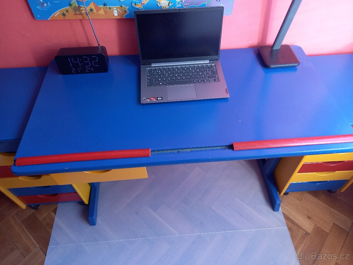 Masivni dětský psací stůl + 2 x úložné skříňky - 6